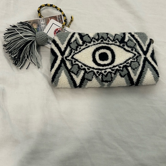 NWT Mama Tierra Evil Eye Woven Tapestry Pouch - Picture 1 of 3